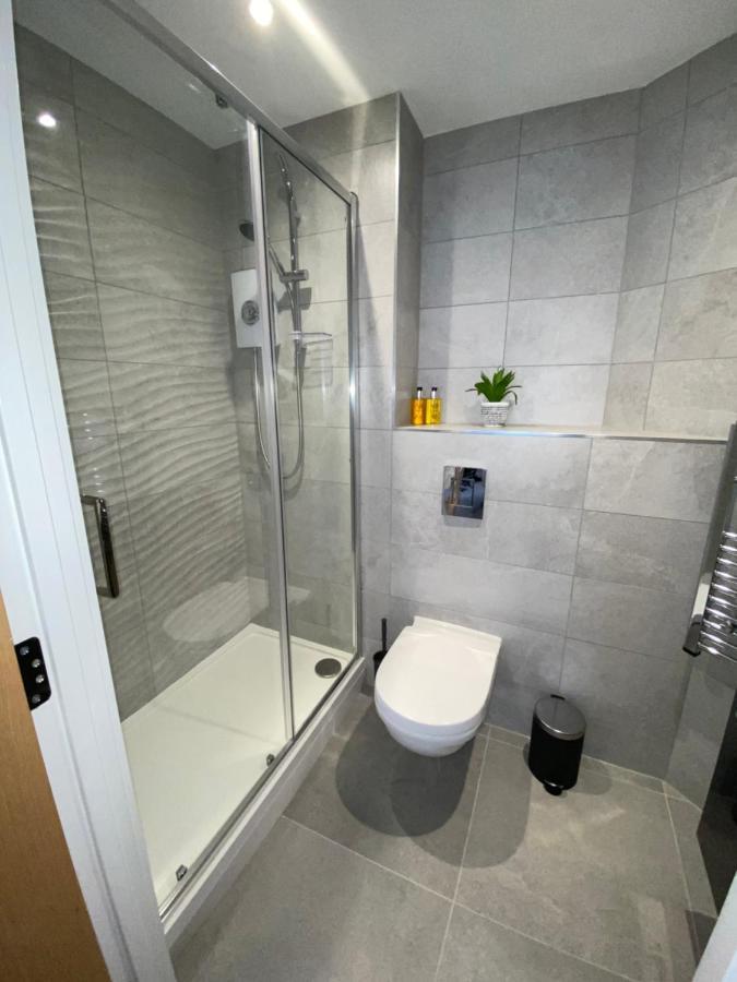 Roomotel - Oakview Moseley เบอร์มิงแฮม ภายนอก รูปภาพ