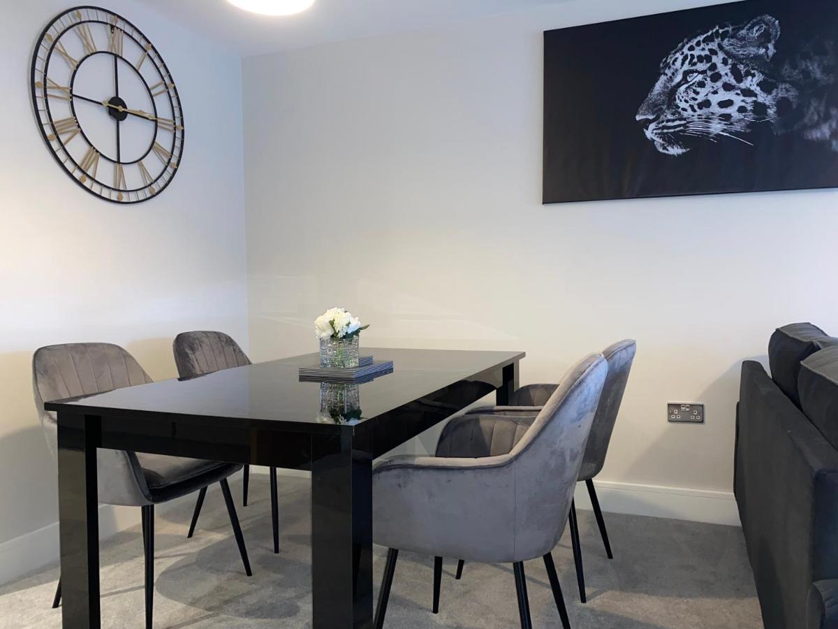 Roomotel - Oakview Moseley เบอร์มิงแฮม ภายนอก รูปภาพ