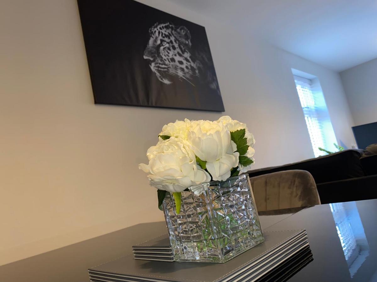 Roomotel - Oakview Moseley เบอร์มิงแฮม ภายนอก รูปภาพ