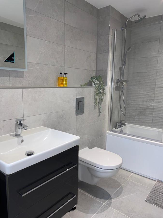 Roomotel - Oakview Moseley เบอร์มิงแฮม ภายนอก รูปภาพ