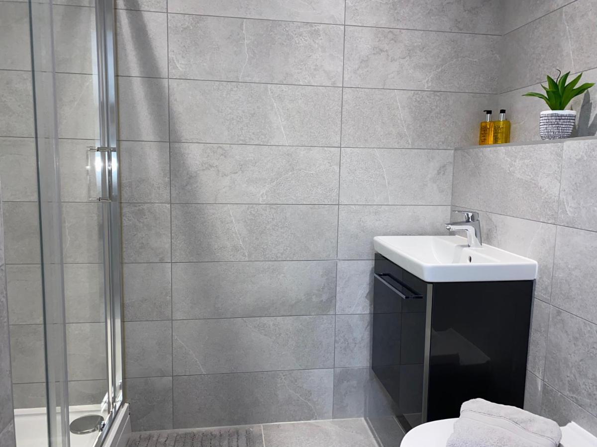 Roomotel - Oakview Moseley เบอร์มิงแฮม ภายนอก รูปภาพ